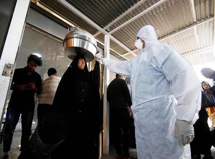 क्रिकेटरों पर खतरा, लीग बचाने के लिए PAK ने कोरोना पर बोला झूठ!