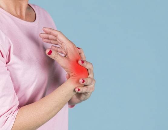 कोरोना वायरस के 9 सबसे खास लक्षण, रोगी को होती हैं ये दिक्कतें