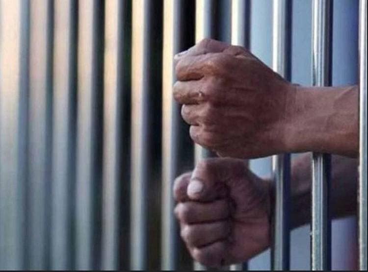 सैनिटाइजर को शराब समझ कर पी गया कैदी, जेल में ही मौत