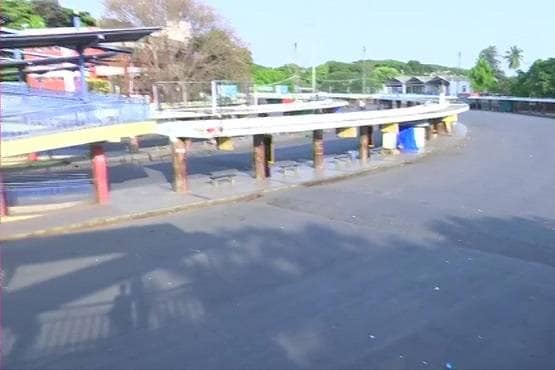 लॉकडाउन से छिन गया रोजगार, रिक्शे से 1000KM दूर घर लौट रहे मजदूर