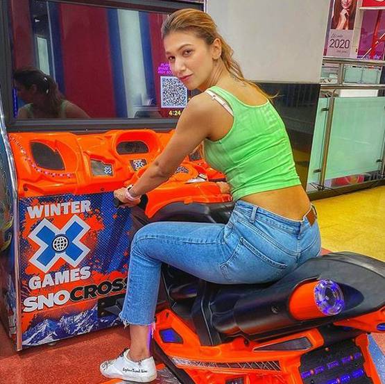 जलोटा से मयूर तक किया 'प्यार का ड्रामा', सोलमेट की तलाश में जसलीन