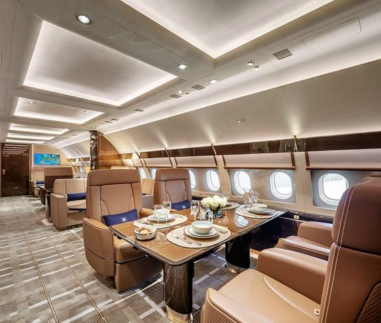 800 करोड़ का प्राइवेट जेट, बेडरूम समेत लग्जरी फ्लैट की हर सुविधा