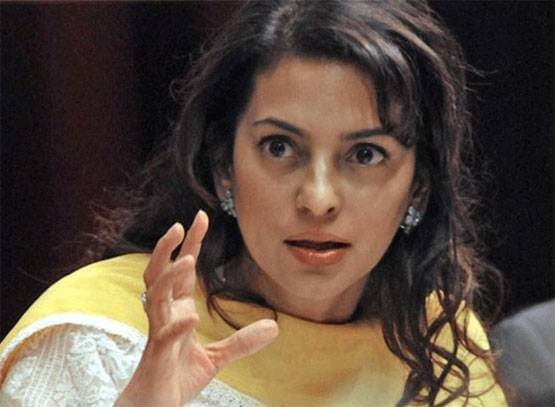 समंदर किनारे सिर्फ शर्ट में नजर आईं थी जूही, एक्ट्रेस ने सुनाया किस्सा