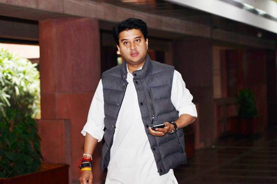 जानें राहुल गांधी के साथ कहां पढ़ते थे सिंधिया, ऐसे थे रिश्ते