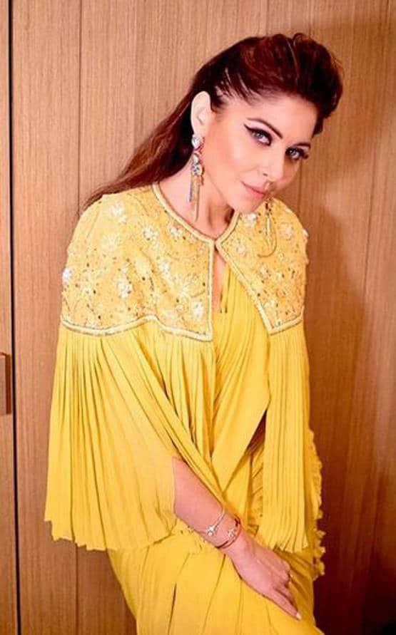 कोरोना पर क्या झूठ बोल रही हैं कनिका? सिंगर पर इन बातों से उठ रहे सवाल