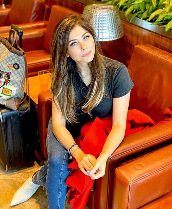 कनिका कपूर ने की लापरवाही की हद, अब सोशल मीडिया पर बन रहे ऐसे मीम्स