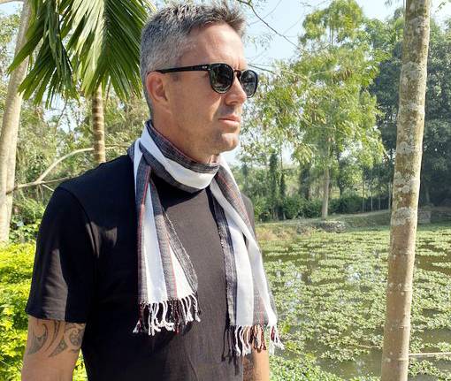 कोरोना: चीन पर तमतमाए पीटरसन, कहा- वो तो जिंदा कुत्ते को पका रहे