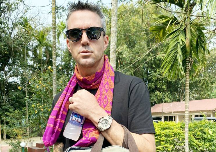 कोरोना: चीन पर तमतमाए पीटरसन, कहा- वो तो जिंदा कुत्ते को पका रहे