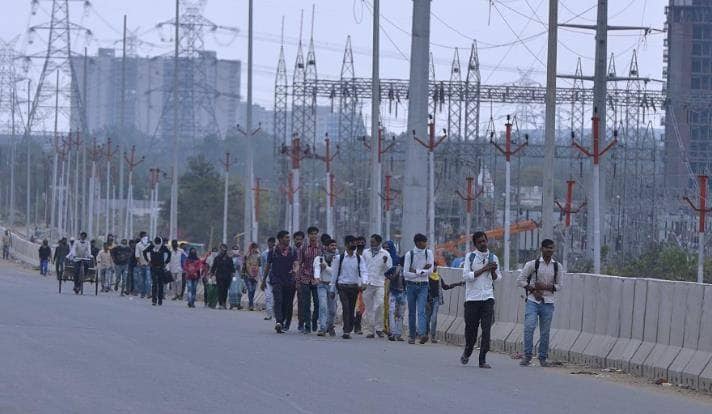 क्यों घर जाने पर उतारू हैं गरीब मजदूर? सामने खड़ी हैं 5 समस्याएं
