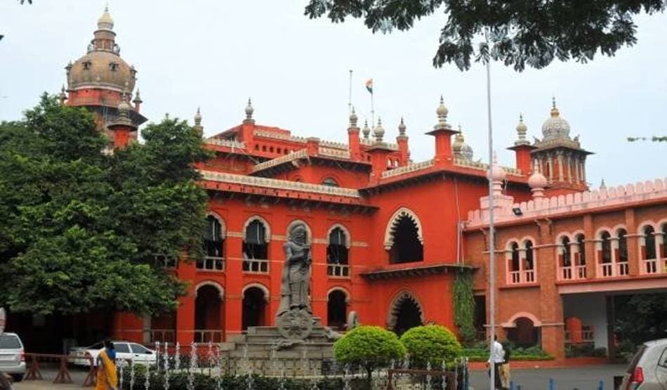 कोराना: बंद से प्रभावित हुए मजदूर तो इस जज ने दान की अपनी सैलरी