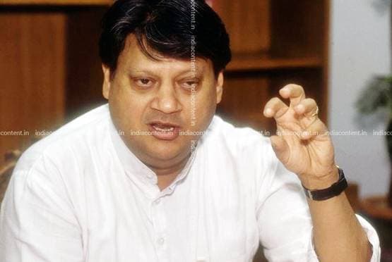 63 साल, 3 पीढ़ियां, दो दल...ऐसा है ज्योतिरादित्य सिंधिया का राजघराना