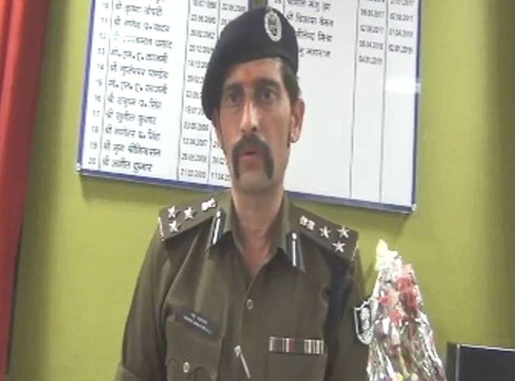 DIG मनु महाराज का फर्जी FB अकाउंट बनाकर चलाते थे रैकेट