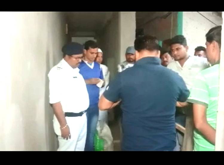 2 हजार के ल‍िए बच्चे का काटा गला, मां की गोद में पहुंचकर तोड़ा दम