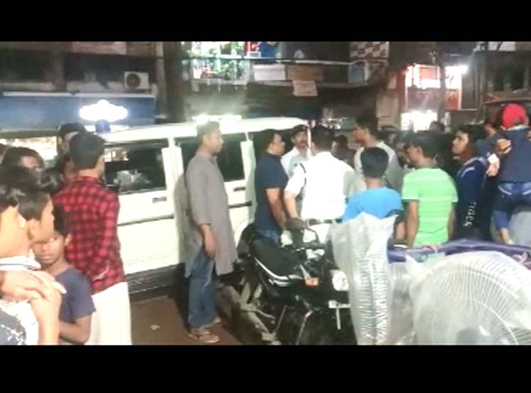 2 हजार के ल‍िए बच्चे का काटा गला, मां की गोद में पहुंचकर तोड़ा दम