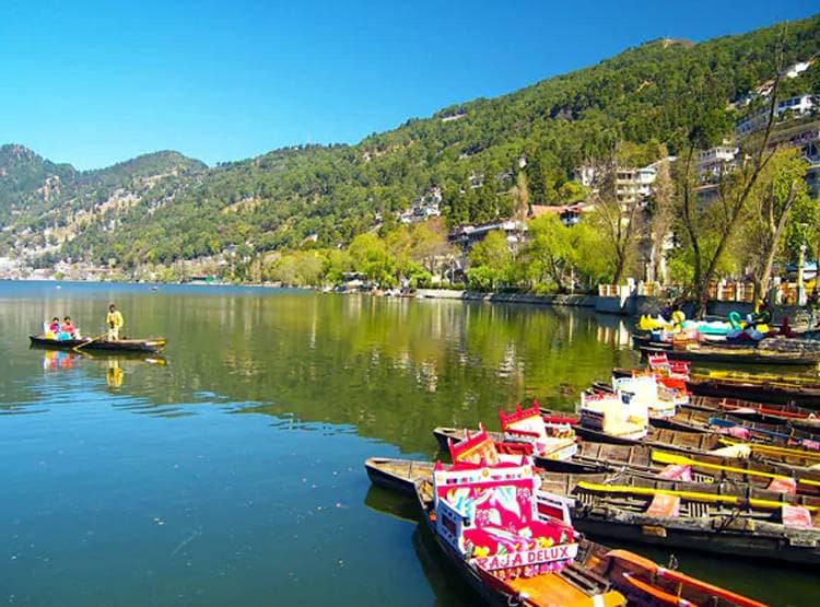 नैनी झील में दिखा तीर का प्रतीक, कोरोनावायरस के बारे में ऐसा मानने लगे लोग