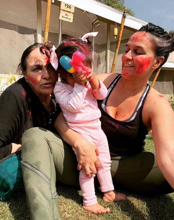 नेहा की बेटी मेहर का पहला कदम, एक्ट्रेस ने शेयर की खूबसूरत फोटोज