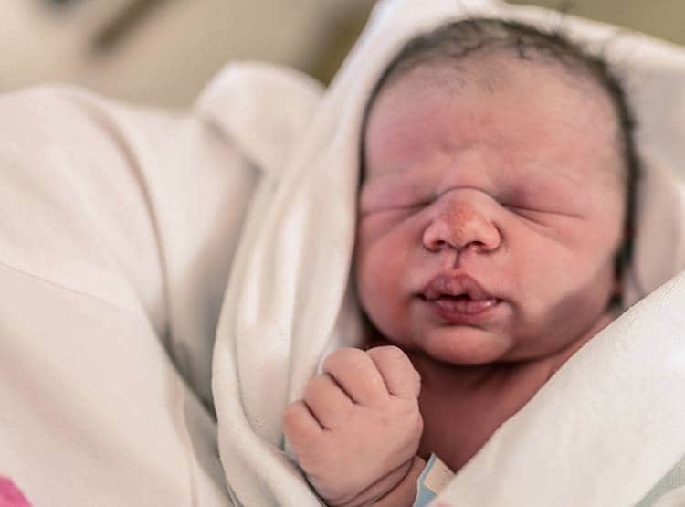 जनता कर्फ्यू के दिन पैदा हुई लड़की, नाम रखा ‘कोरोना’ बेबी गर्ल