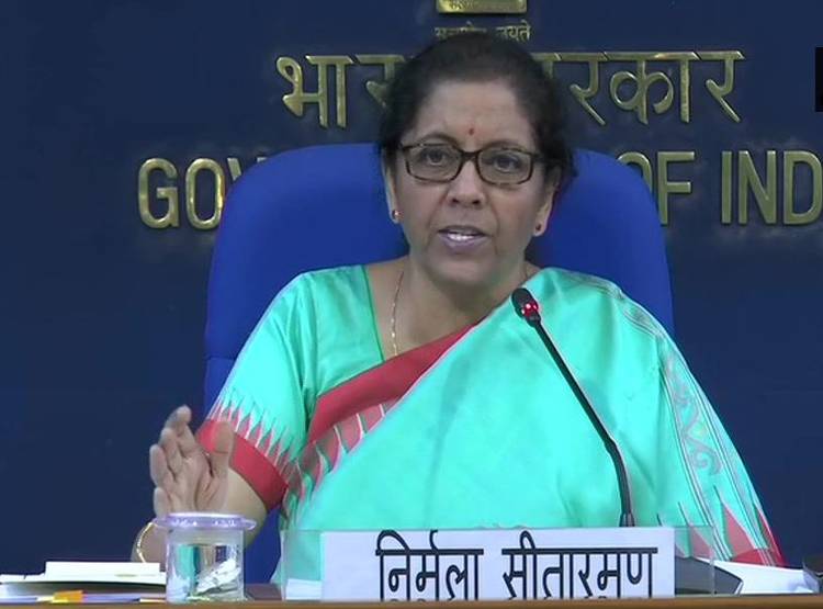 कोरोना: फिच का अनुमान- भारत की GDP को लग सकता है झटका