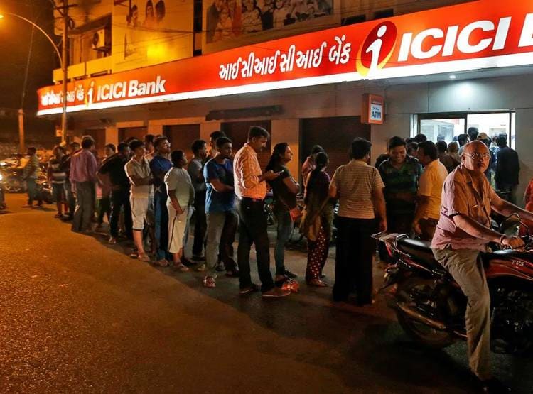 फिर नोटबंदी जैसा नजारा, जानें 4 सालों में कब-कब ATM पर टूटी भीड़