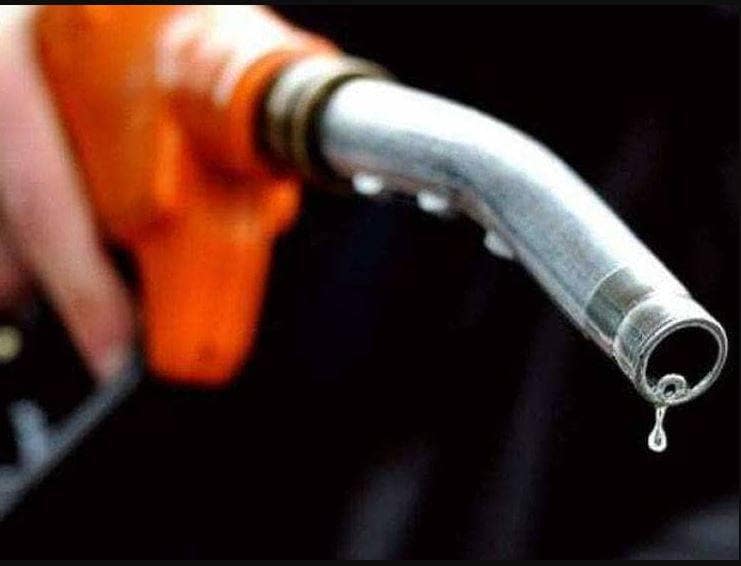 कोरोना के बीच पड़ी महंगाई की मार, आपसे जुड़ी इन 7 चीजों पर लगा झटका