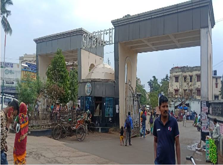 हॉस्पिटल से कोरोना वायरस का मरीज फरार, गली-गली खोज रही पुलिस