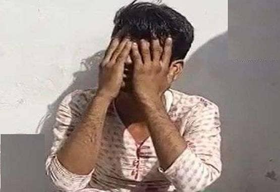 सलवार-सूट पहन गर्लफ्रेंड से मिलने पहुंचा, लोगों ने बच्चा चोर समझकर पीटा