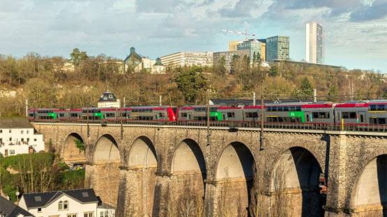 इस देश की सरकार का ऐतिहासिक फैसला, सभी के लिए बस-ट्रेन फ्री