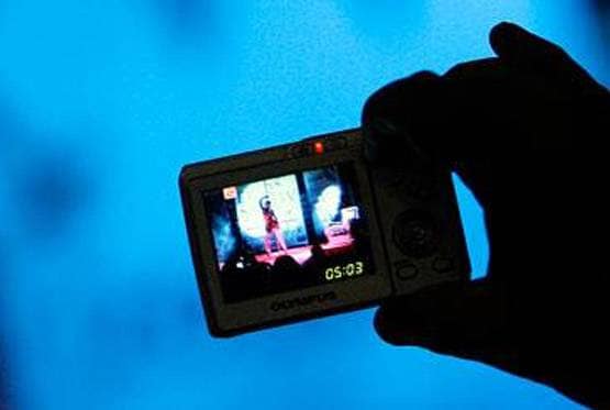 कोरोना से पीड़ित इस देश में पॉर्न वेबसाइट ने फ्री किया प्रीमियम वीडियो