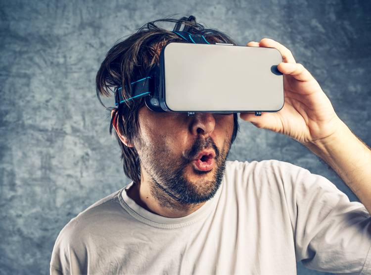 कोरोना को भुनाने में जुटी पॉर्न इंडस्ट्री, बताया जा रहा बचाव का तरीका