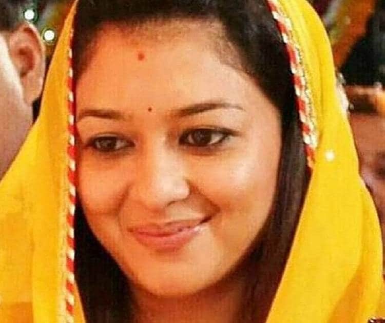 देश की 50 खूबसूरत महिलाओं में शामिल हो चुकी हैं सिंधिया की पत्नी