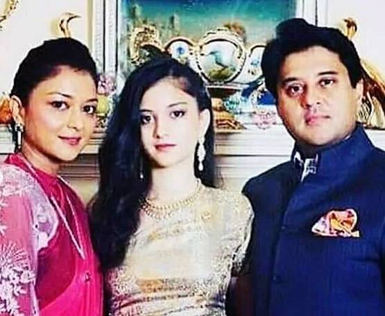 देश की 50 खूबसूरत महिलाओं में शामिल हो चुकी हैं सिंधिया की पत्नी