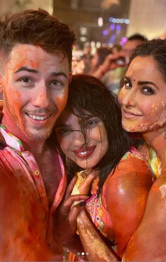 होली बैश में गर्लफ्रेंड संग नजर आए प्रियंका के भाई सिद्धार्थ चोपड़ा, Photos