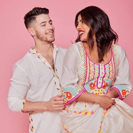 ईशा अंबानी की होली पार्टी में प्रियंका-निक की मस्ती, Inside Photos वायरल