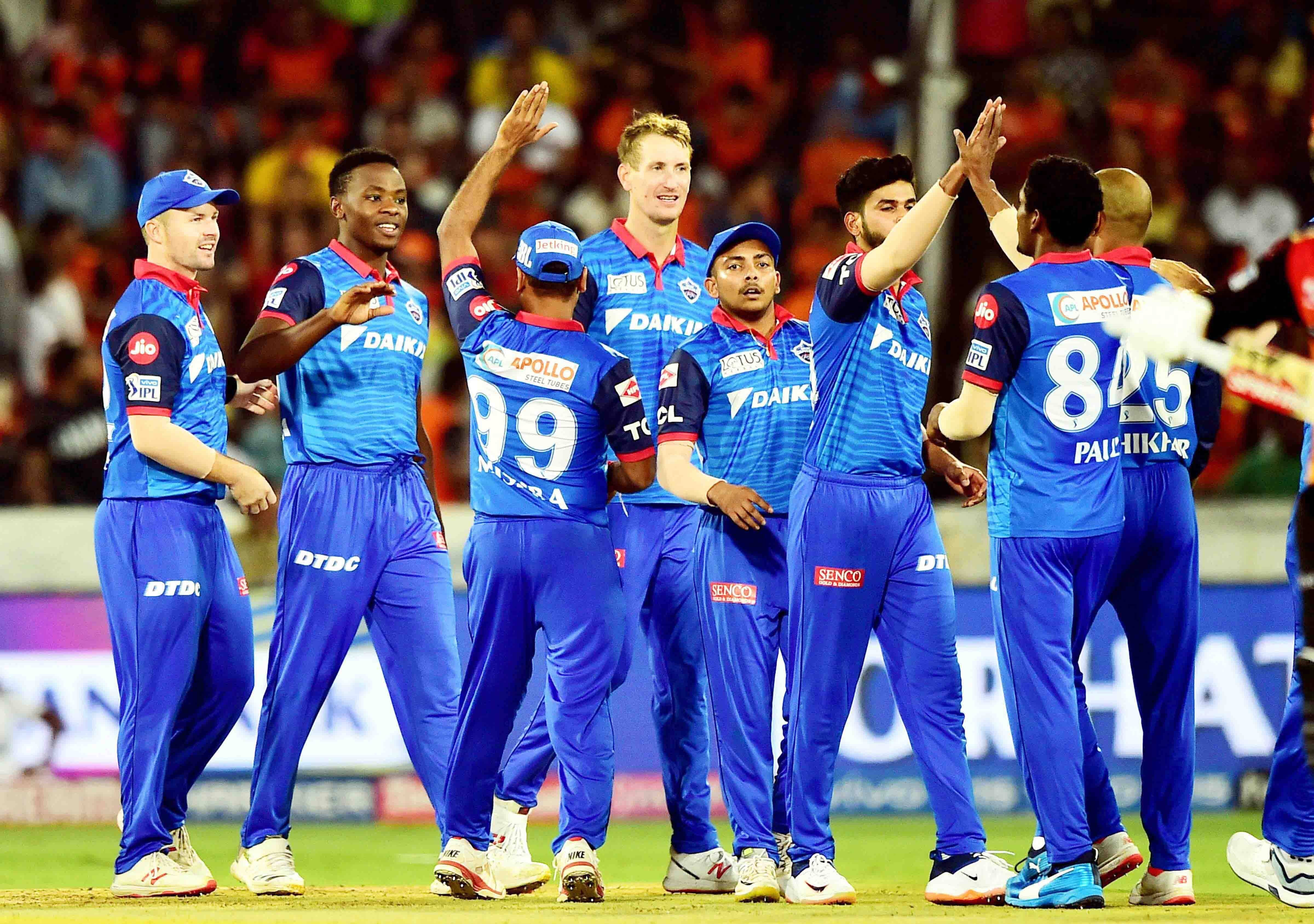 कोरोना के कारण IPL पर खतरा? सरकार से रद्द करने की हो रही मांग