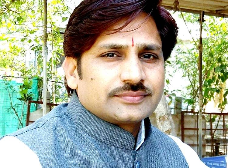 कॉलेज में पढ़ा रहे थे प्रोफेसर, मीड‍िया से पता चली राज्यसभा उम्मीदवारी