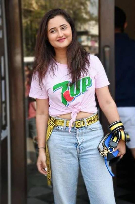 बॉडी शेमिंग पर हेटर्स को रश्मि का जवाब, 'मेरा शरीर मेरी मर्जी'