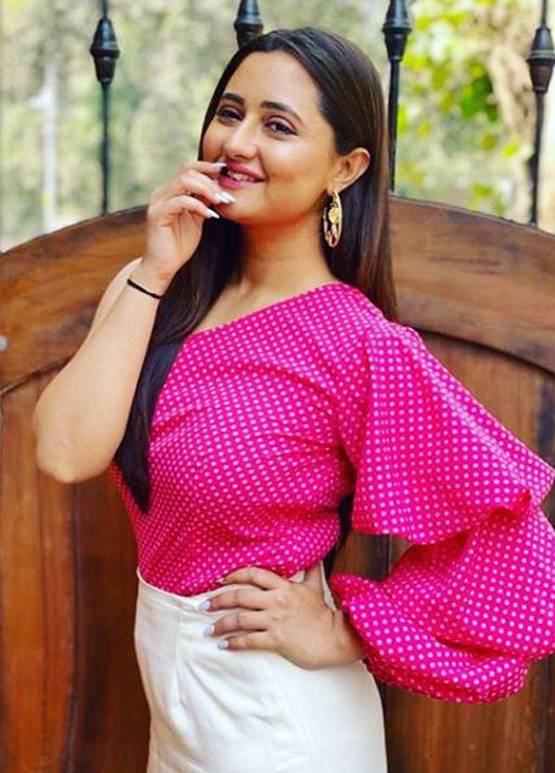 बॉडी शेमिंग पर हेटर्स को रश्मि का जवाब, 'मेरा शरीर मेरी मर्जी'