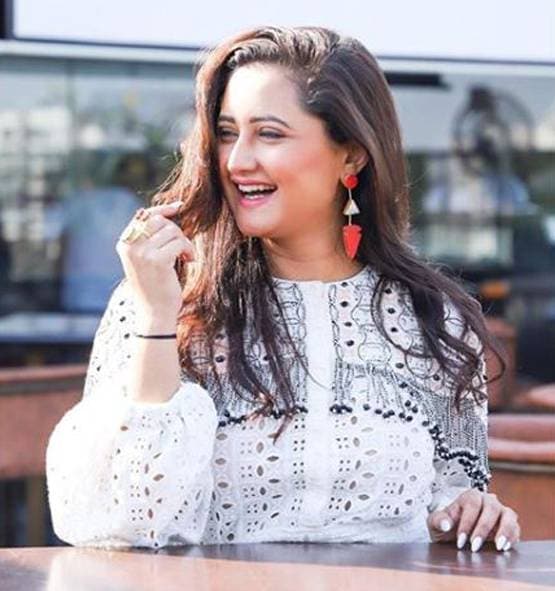 बॉडी शेमिंग पर हेटर्स को रश्मि का जवाब, 'मेरा शरीर मेरी मर्जी'