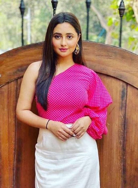 बॉडी शेमिंग पर हेटर्स को रश्मि का जवाब, 'मेरा शरीर मेरी मर्जी'