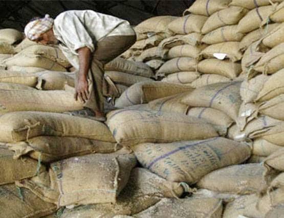 कोरोना संकट के बीच मोदी सरकार ने बदला ये नियम, 75 करोड़ लोगों पर असर