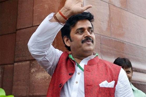 कोरोना की जंग में बॉलीवुड की बड़ी मदद, अब तक इतने करो़ड़ किए हैं दान