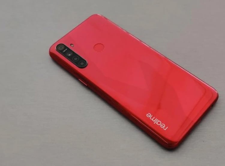 10,000 के अंदर ये हैं बेस्ट स्मार्टफोन्स, 5000mAh बैटरी और चार कैमरे