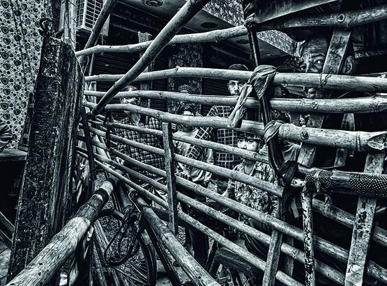 कैमरे की नजर से दिल्ली हिंसा, ये तस्वीरें आपको दहला देंगी