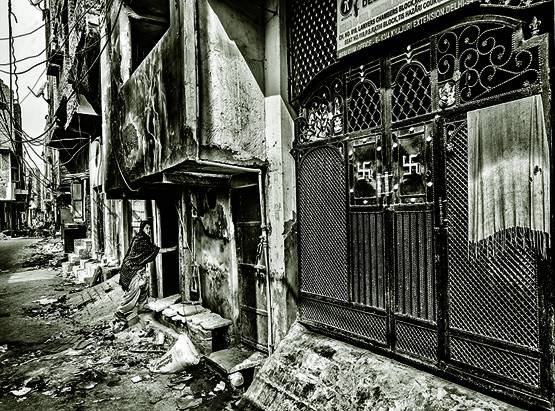 कैमरे की नजर से दिल्ली हिंसा, ये तस्वीरें आपको दहला देंगी