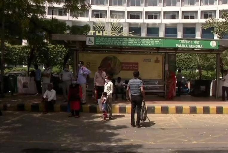 आज भर प्यार से बात, कल से बेवजह दिल्ली की सड़कों पर दिखे तो एक्शन!