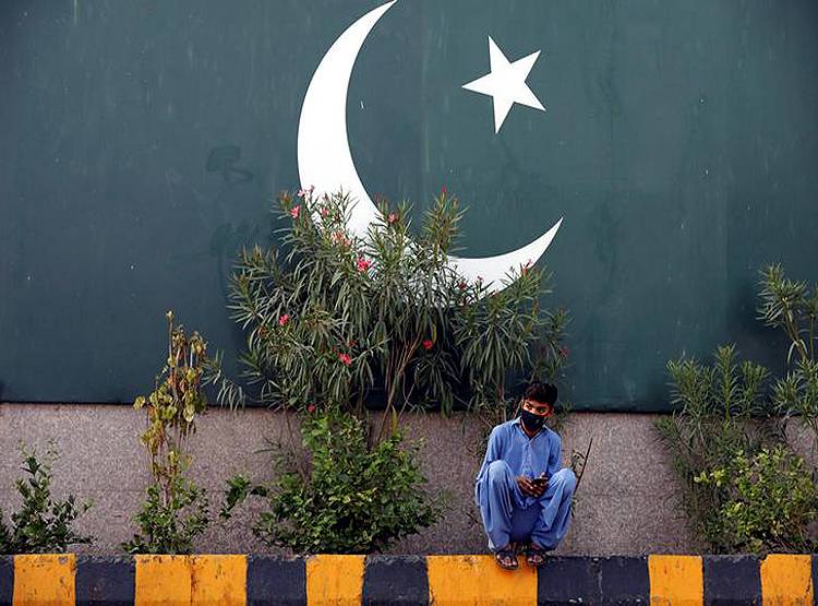 इमरान का डरः कोरोना पर शहर बंद किया तो लोग भुखमरी के हो जाएंगे शिकार