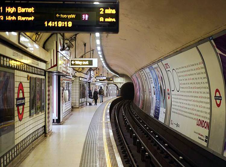 कोरोना से जाएंगी 5 करोड़ नौकरियां, इस सेक्टर में 25% बुकिंग्स कैंसिल