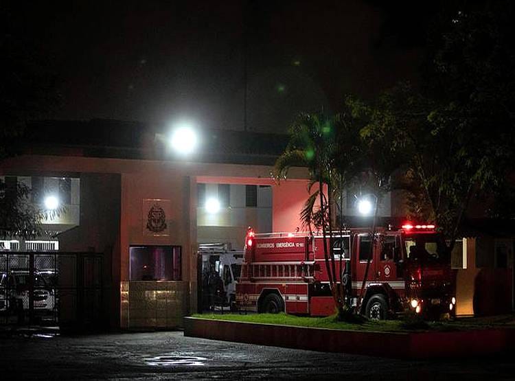 कोरोना का डरः इस देश की 4 जेलों को तोड़कर भाग गए 834 कैदी