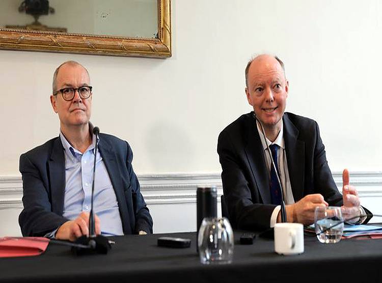 अपनी 60% आबादी को कोरोना संक्रमित करना चाहता था ये देश! जानें वजह