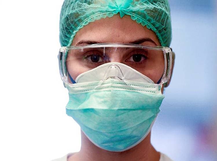 सड़कें वीरान-अस्पतालों में जंग...इटली में लॉकडाउन की देखें तस्वीरें